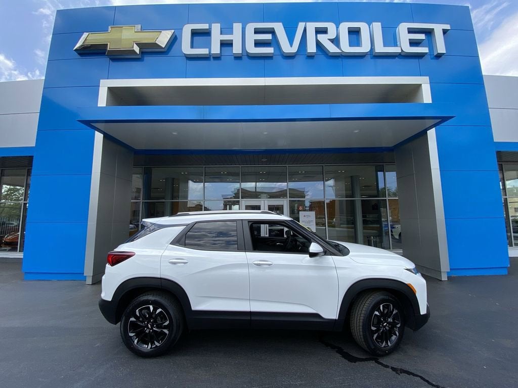 2023 Chevrolet Trailblazer LT in Summit White — front three-quarter view