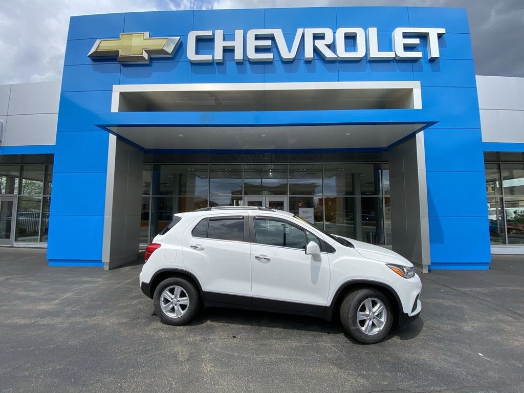 2018 Chevrolet Trax LT in Summit White — front three-quarter view
